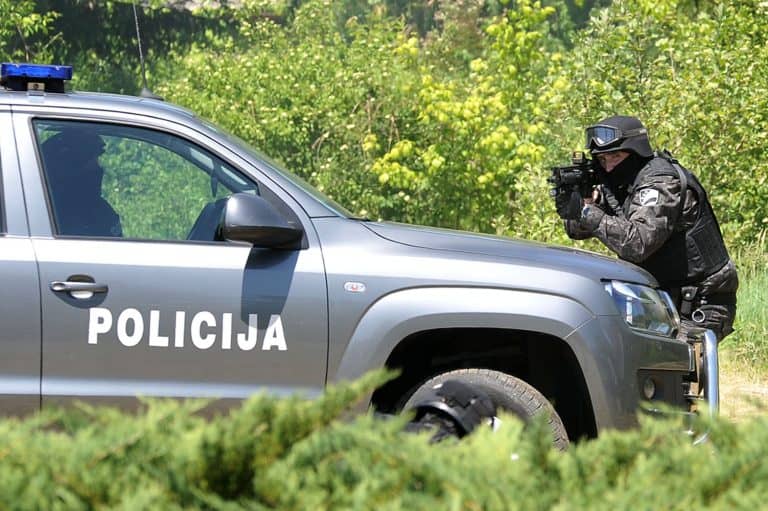 Opsežna policijska akcija na području TK i RS-a, u toku pretresi na više lokacija