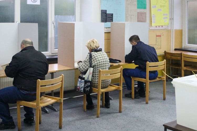 Koalicija Pod lupom je registrovala brojne nepravilnosti u preuranjenoj kampanji za izbore