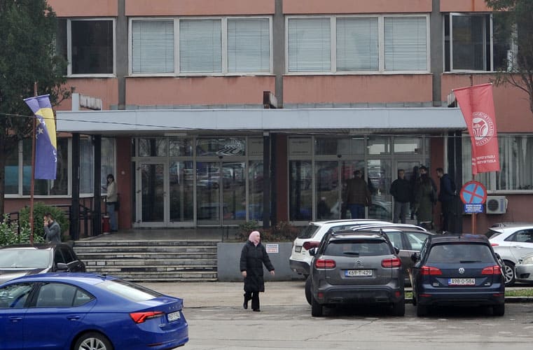 otvoren konkurs za upis na fakultete i akademiju univerziteta u tuzli