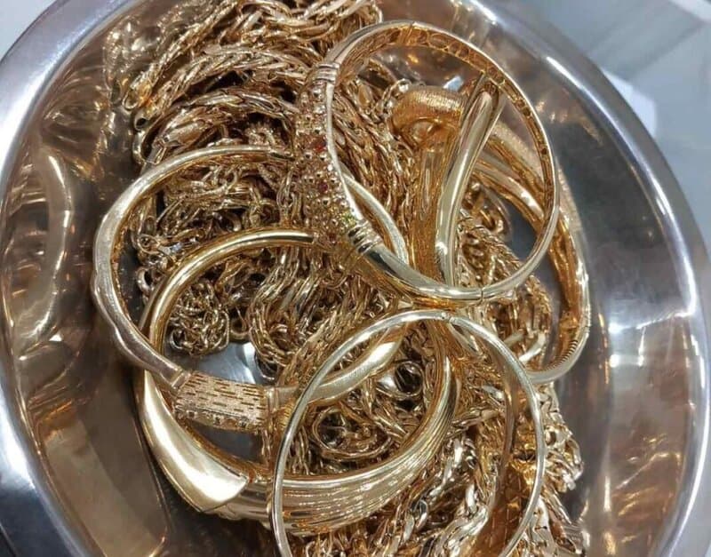 sluzbenici uio bih u akciji cekin zapljenili gotovo kilogram zlata velikw vrijednosti u tuzli