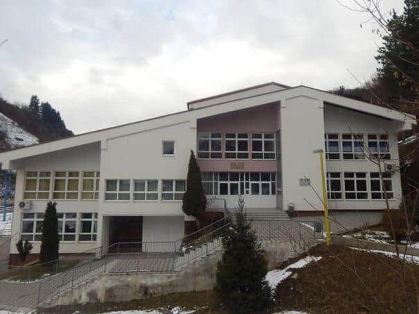 ucenik visih razreda u prvoj osnovnoj skoli u srebrenici napravio spisak sa imenima drugova koje je zelio ubiti