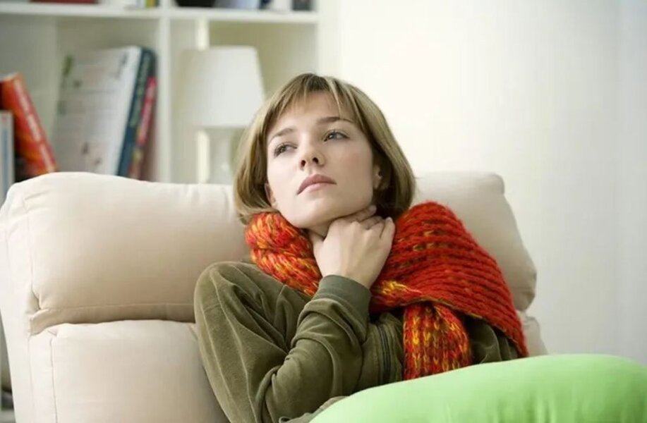 topla kombinacija meda limuna i djumbira moze rijesti problem grlobolje u vrlo kratkom vremenu