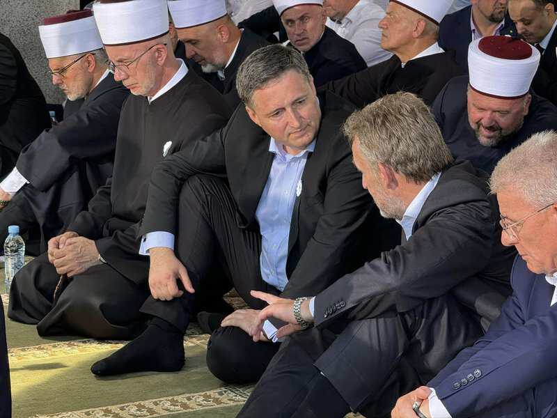 izetbegovic, becirovic, brvno