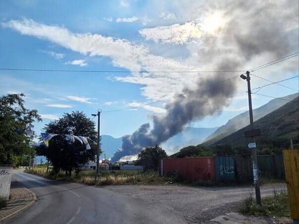 od jutros ponov mostar u dimu aktiviran novi pozar na deponiji uborak vatrogasci na terenu