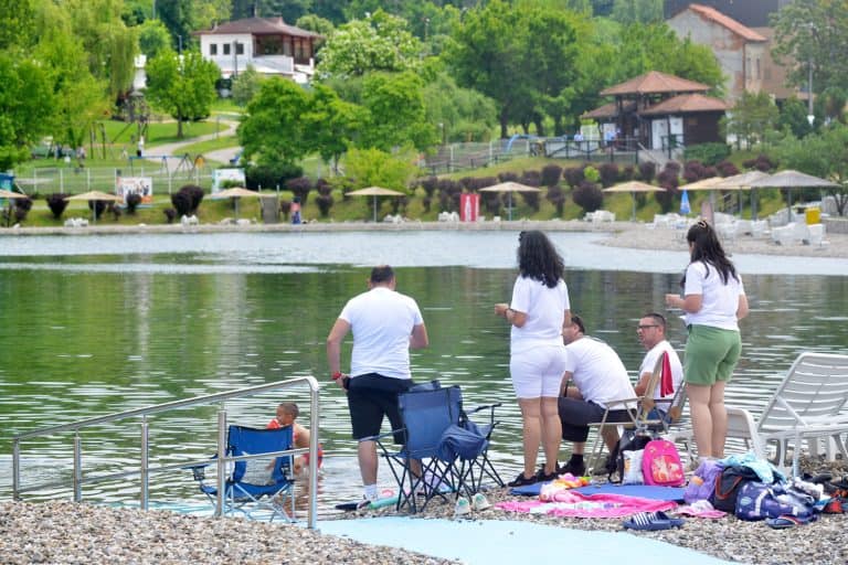 prema prognorzama meteorologa u bih se u narednim danima ocekuje stbilno vrijeme suncano i veoma toplo