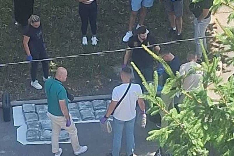 u opseznoj akciji fup-a prilikom pretresa u sarajevskom naselju mojmilo pronadjeno skoro 40 kg droge