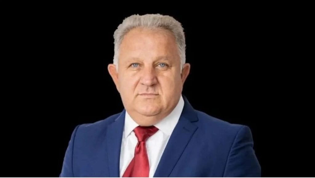 nail jusic predsjedavajuci ov zivinice kome je odredjen pritvor kao odsumnjicenom za trgovinu utjecajem i namjestanjem radnih mjesta u zivinicama