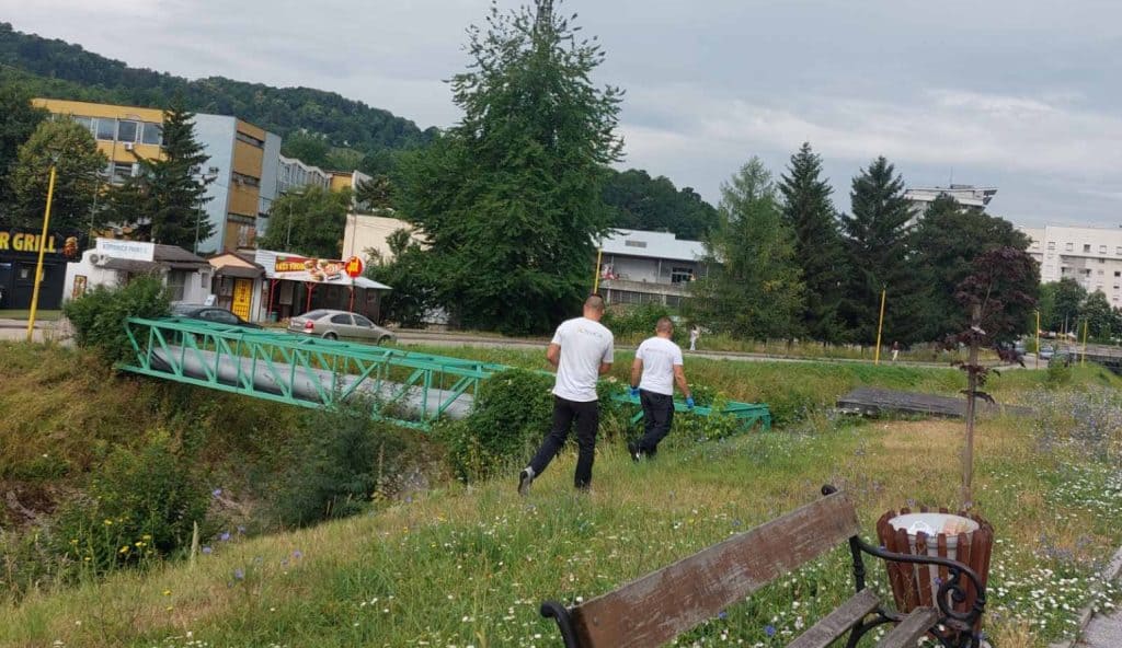 u tuzlči je pocela prva faza ptreventivne deratizacije vodotoka deponija djecijih igralista