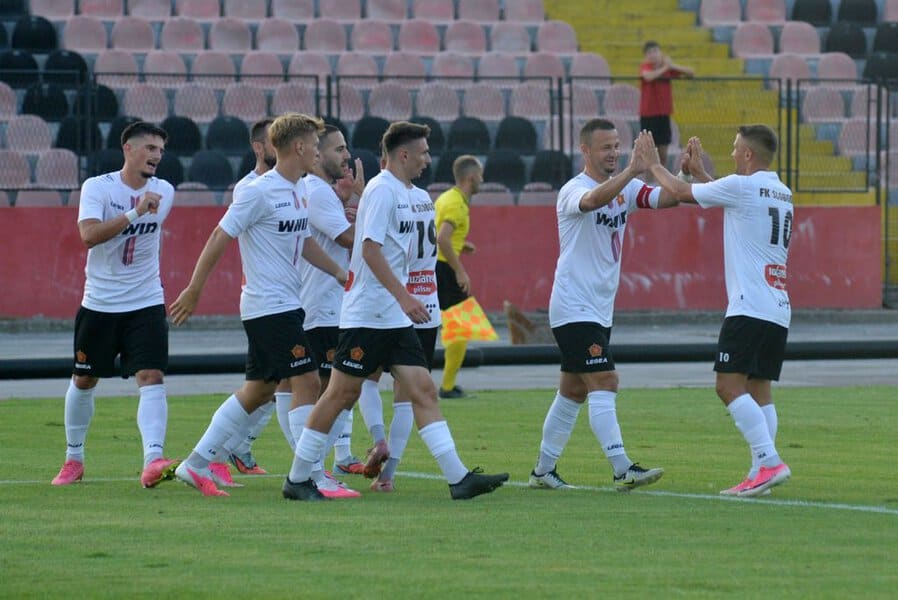 fudbaleri slobode u pripremnoj utakmici na stadionu tusanj savladali ekipu majevice iz lopara rezultatom 2:1