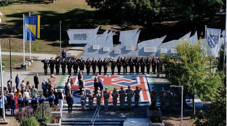 polaganjem cvijeca na spomen obiljeju slabna banja i svecanom akademijiom u bkc tk u tuzli obiljeena je 34 godisnjica od formiranja drugog korpusa arbih