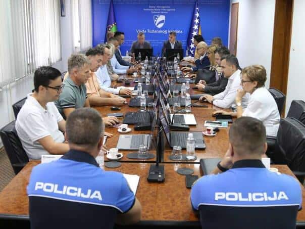 vlada tk je na vanrednoj sjednici donijela odluku o izmjenama u mupu tk jacanju policije i formiranju odreda za dronove i zracno osmatranje