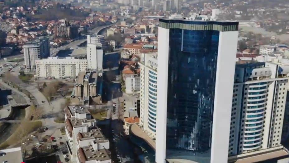 sutra obustava saobracaja u ulici aleja alije izetbegovica na potezu od tuzlanske banke do kruznog toka kod hotela melain
