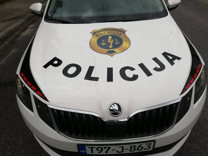 policija ks u sarajevu uhapsila dvojicu drzavljana srbije imali lazne bh. pasose