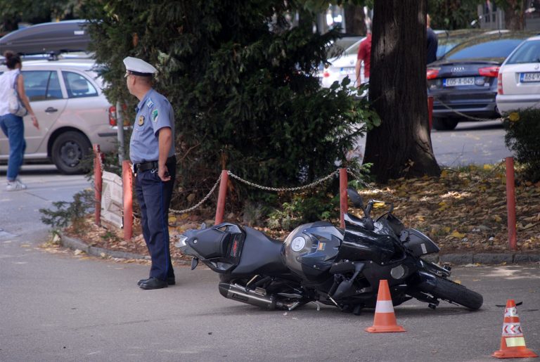 policija povrijedjen motociklista nesreca slatina tuzla