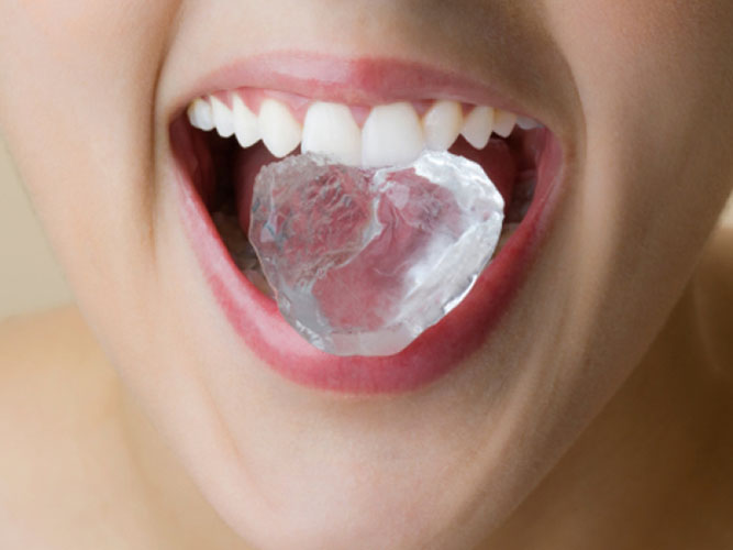 grickanje leda stetno zdravlje zubi