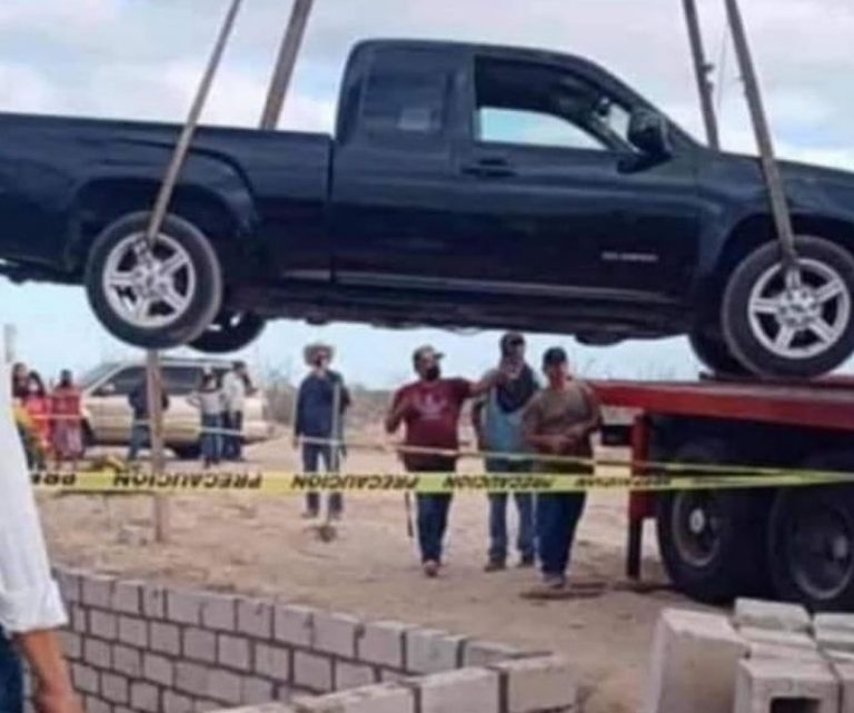 muskarac sahrana kamionet meksiko