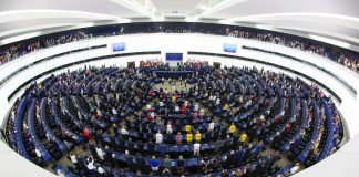 evropski parlament izglasao kandidatski status ukrajini i moldaviji