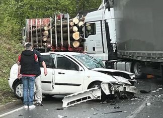 teska saobracajna nesreca sudar kamion automobil jedna osoba povrijedjena kladanj