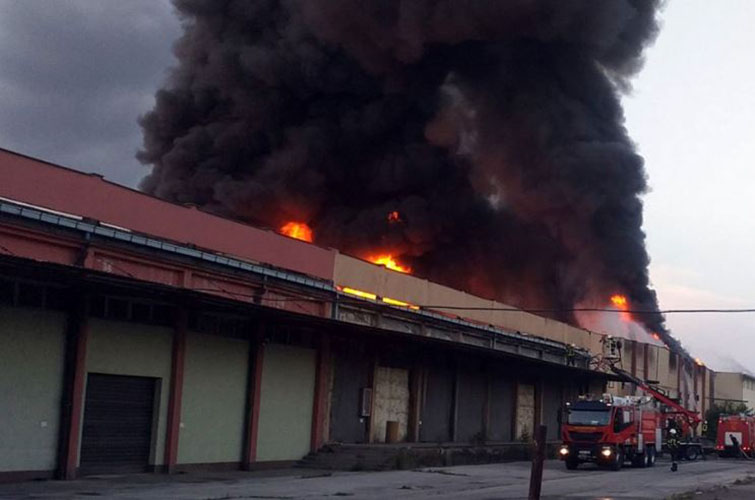 vatrogasne ekipe dezurstvo pozar fabrika sava bijeljina