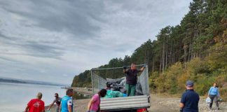 rafting klub tuzlak organizovao akciju ciscenja obale jezera modrac kiseljak