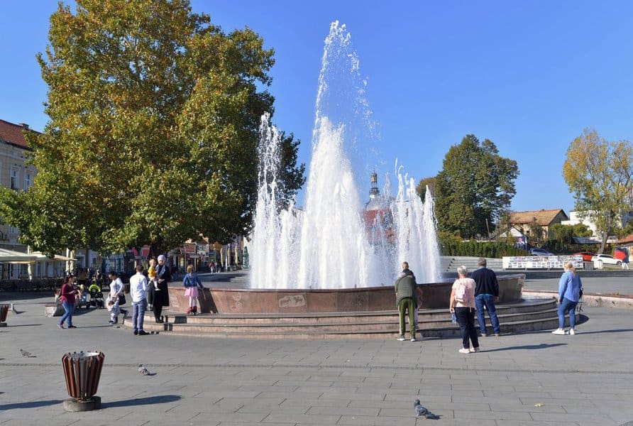 u vecem dijelu bih danas se ocekuje promjena vremena ocekuju se pljuskovi i grmljavina