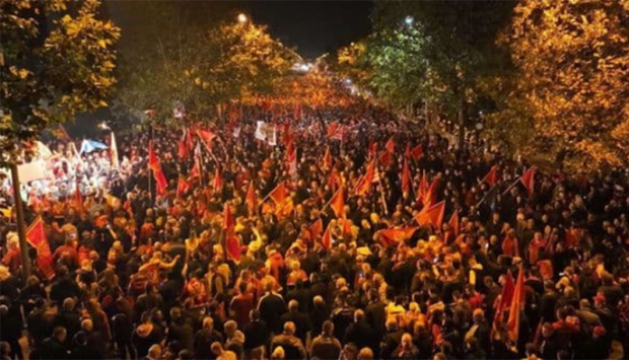 veliki protesti podgorica budi se crna goto petnaest hiljada ljudi ispred skupstine