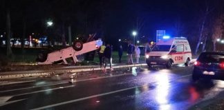 teska saobracajna nesreca povrijedjene dvije osobe sudar tri automobila jedan od vozaca uhapsen jer je bio pod dejstvom alkohola