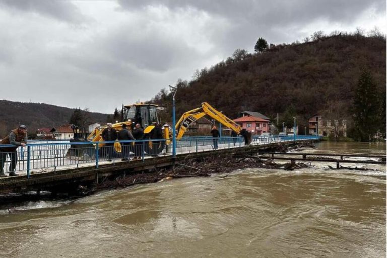 vodostaji u blagom opadanju bolja situacija ali i dalje rizicno poplave bosanska krajina