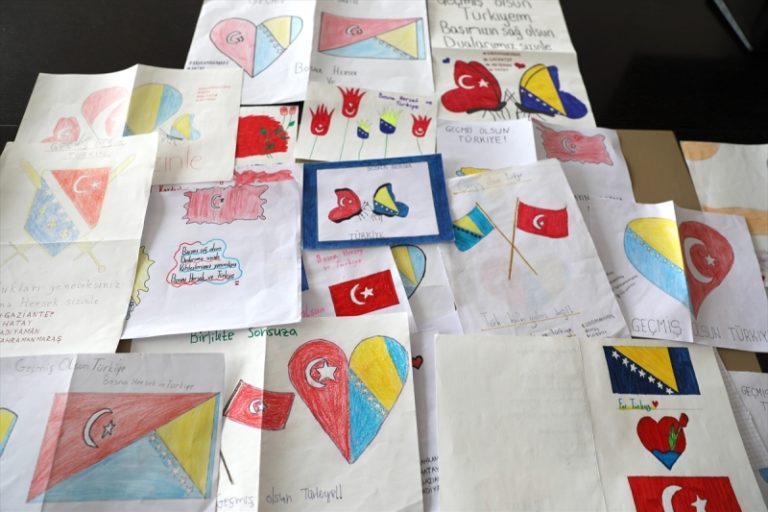 ucenici bih pisali i poslali pisma podrske na turskom jeziku vrsnjacima u regijama pogodjenim zemljotresom