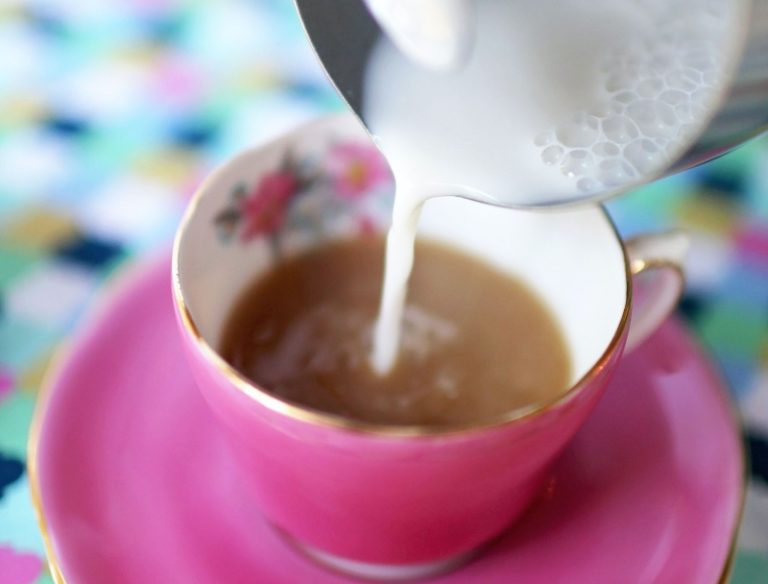 kafa s mlijekom usporava metabolizam i varenje