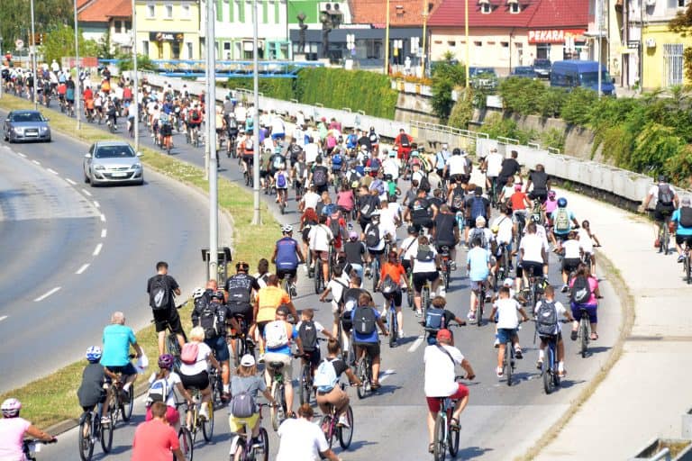 u nedejelju ce u odredjenim ulicama i ternminu biti obustavljen saobracaj u tuzli zbog odrzavanja biciklijade