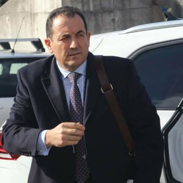 potvrdjena prvostepena presuda kojom je bivsi ministar odbrane selmo cikotic osudjen na tri godine zatvora zbog zloupotrebe polozaja