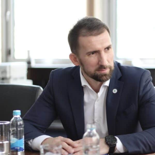 Ministar Adnan Delic