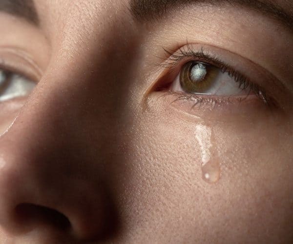 istrazivanje pokazalo da plakanje jednom puta sedmicno smanjuje stres