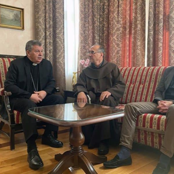 Nadbiskup Vukšić umjesto svečanog prijema za Uskrs odlučio darovati 500 obroka