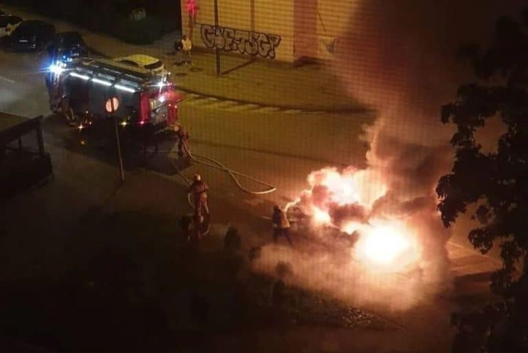u sarajevskom naselju cengic vila tokom noci izgorio automobil