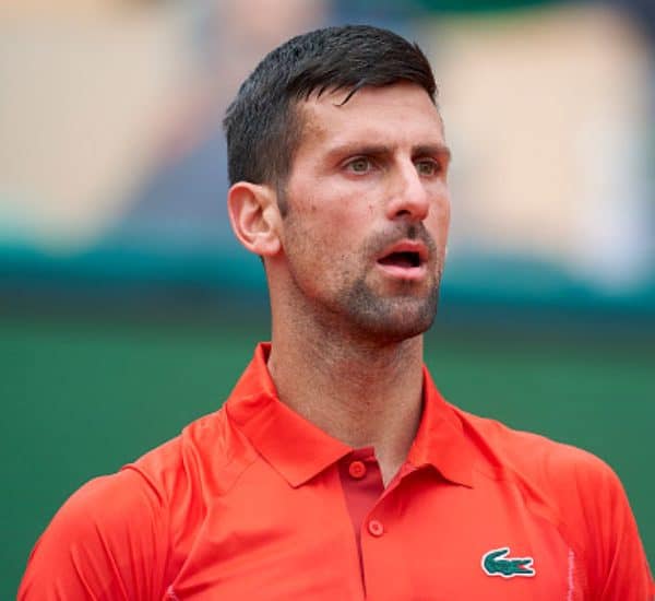 novak djokovic podrzao proteste studenata u srbiji koji traze odgovornost za smrt 15 osoba na zeljeznickoj stanici u novom sadu