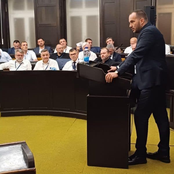 Vico Zeljković jednoglasno izabran za predsjednika Saveza RS