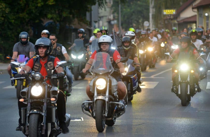 Tuzlom protutnjalo nekoliko stotina motora: Održan defile gradskim ulicama u sklopu Bike Festa Panonika (Foto)