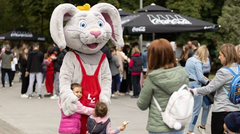 lukavac cement organizova 14 dan otvorenih vrata tradicionalna porodicna manifestacija