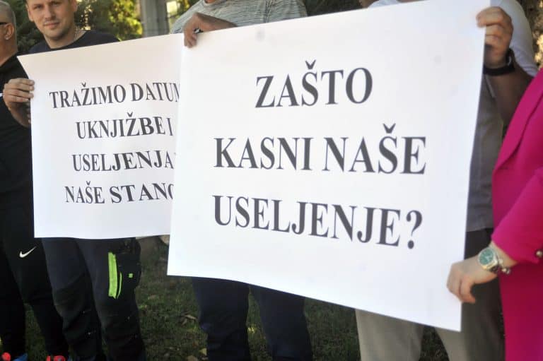 opcinski sud tuzla odbio zahtjeva kupaca stanova da se firmi dzenex privremeno zabrani prodaja izdavanje ili bilo kakvo raspolaganje stanovima dok se ne rijesi spor