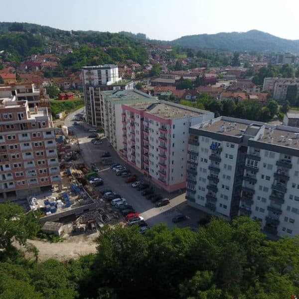 Kupci stanova u tuzlanskom naselju Oaza organizuju mirne proteste: Ne želimo postati novi 15. maj