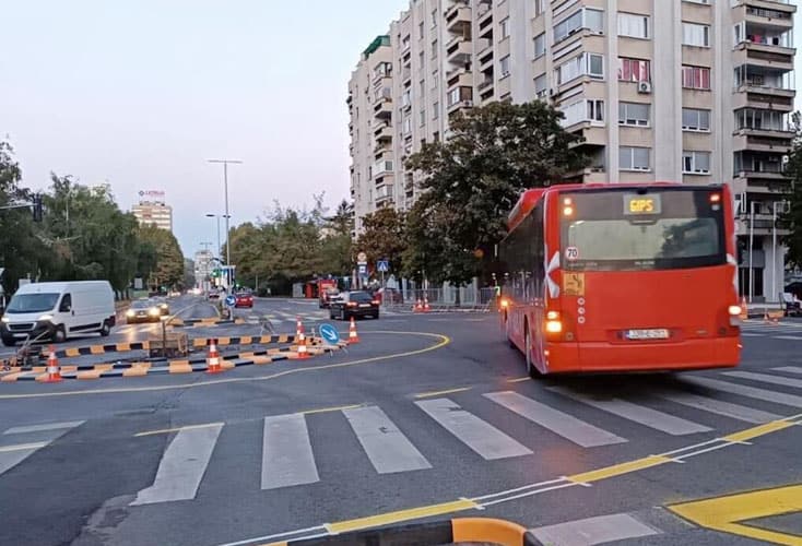 na najfrekvetnijoj raskrsnici brcanska malta utuzli postavljen privremeni kruzni tok