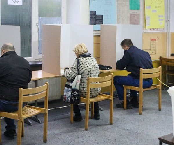Koalicija Pod lupom je registrovala brojne nepravilnosti u preuranjenoj kampanji za izbore