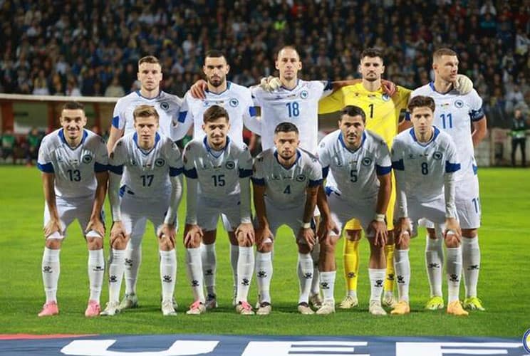 muska fudbalska reprezentacija bih napredovala na fifa-inoj rang listi sada zaizima 74 mjesto