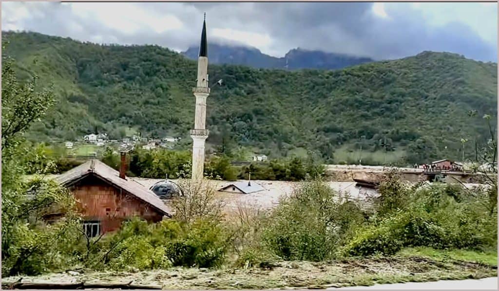 nacelnik opcine jablanica damir sabanovic proglasio trodnevnu zalost radi pogibije sugradjana u razornim poplavama koje su pogodile ovo podrucje