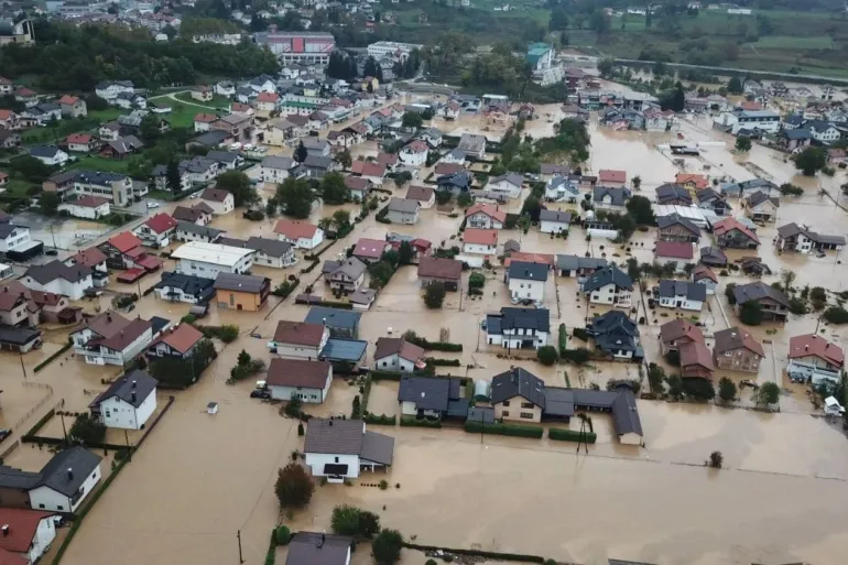 gradjani bih za 36 sati prikupili skoro 2 miliona maraka za pomoc stradalim u poplavama