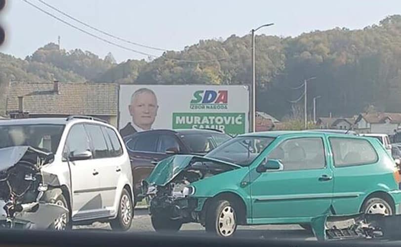 u saobracajnoj nesreci koja se dogodila u mjestu previle kod srebrenika povrijedjene su dvije osobe doslo do sudara dva automobila