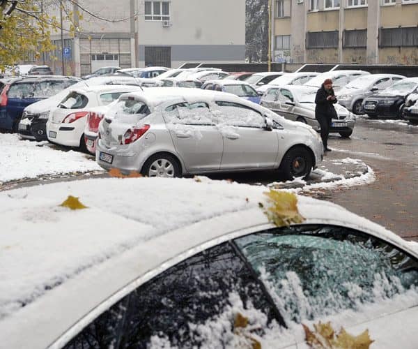 danas se u bijhocekuje oblacno vrijeme praceno snijegom