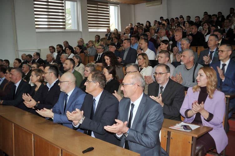 uprilicena svecana akademija povodom 65 godina od osnivanja tehnoloskog fakulteta u tuzli